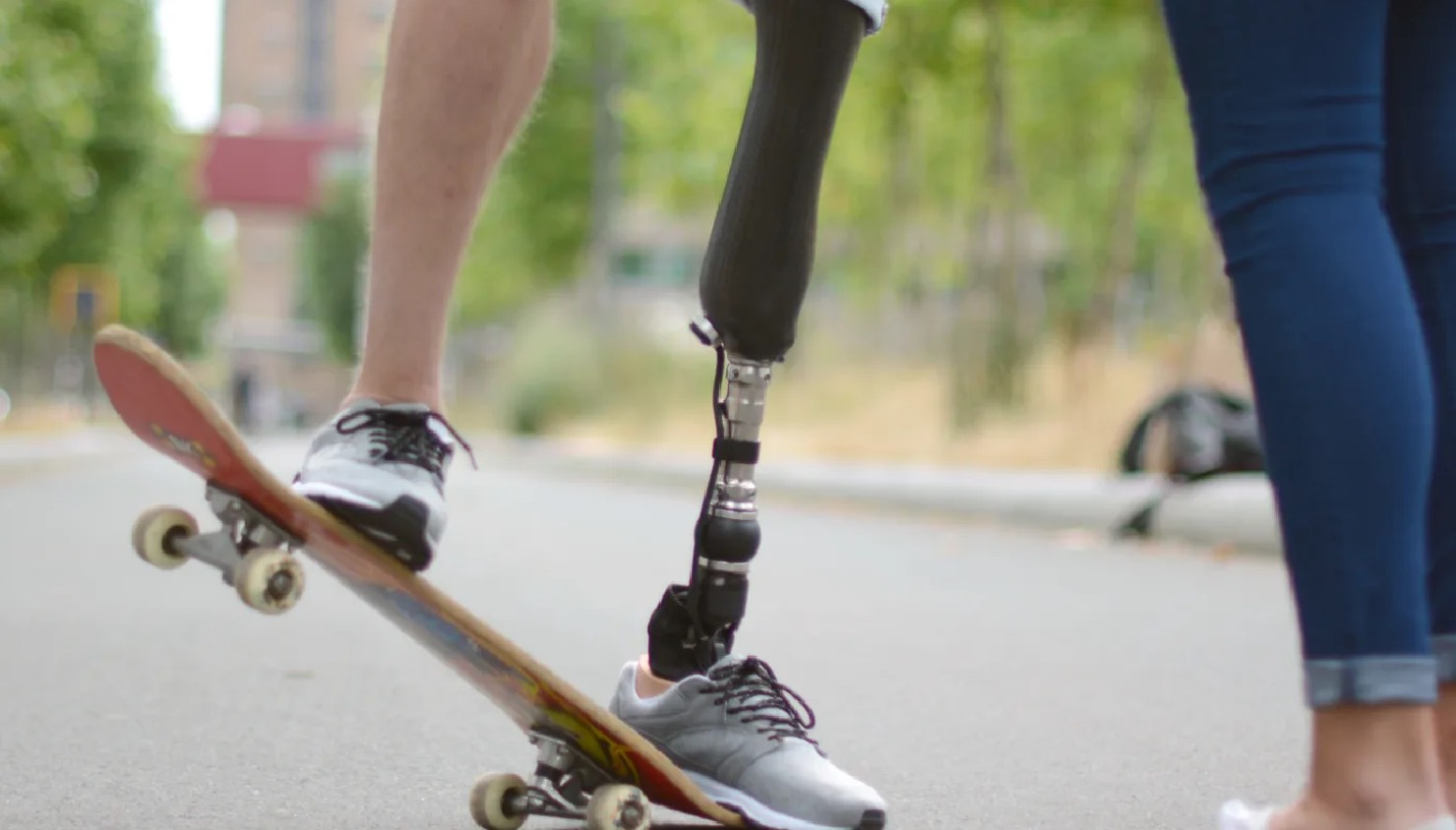 大腿假肢的試穿和動態調整的基本要求